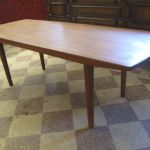 624 1644 COFFEE TABLE